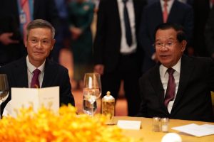 洪森:柬埔寨高度重视与越南的关系