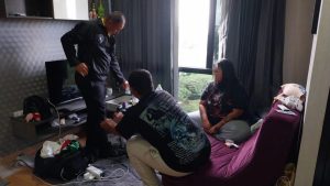 帮助波贝中国诈骗团伙取钱,2名泰国人被捕