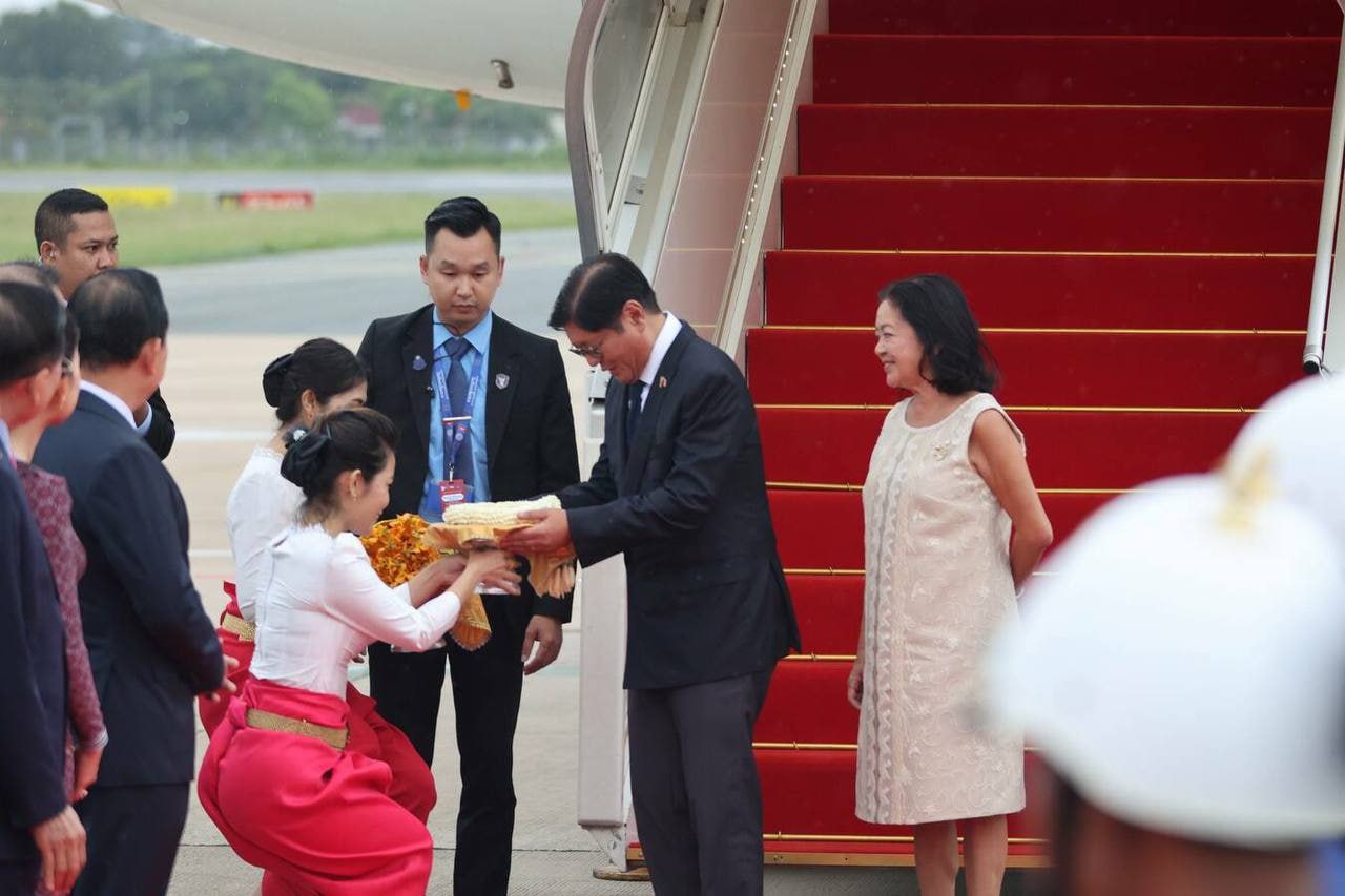 菲律宾总统访柬埔寨