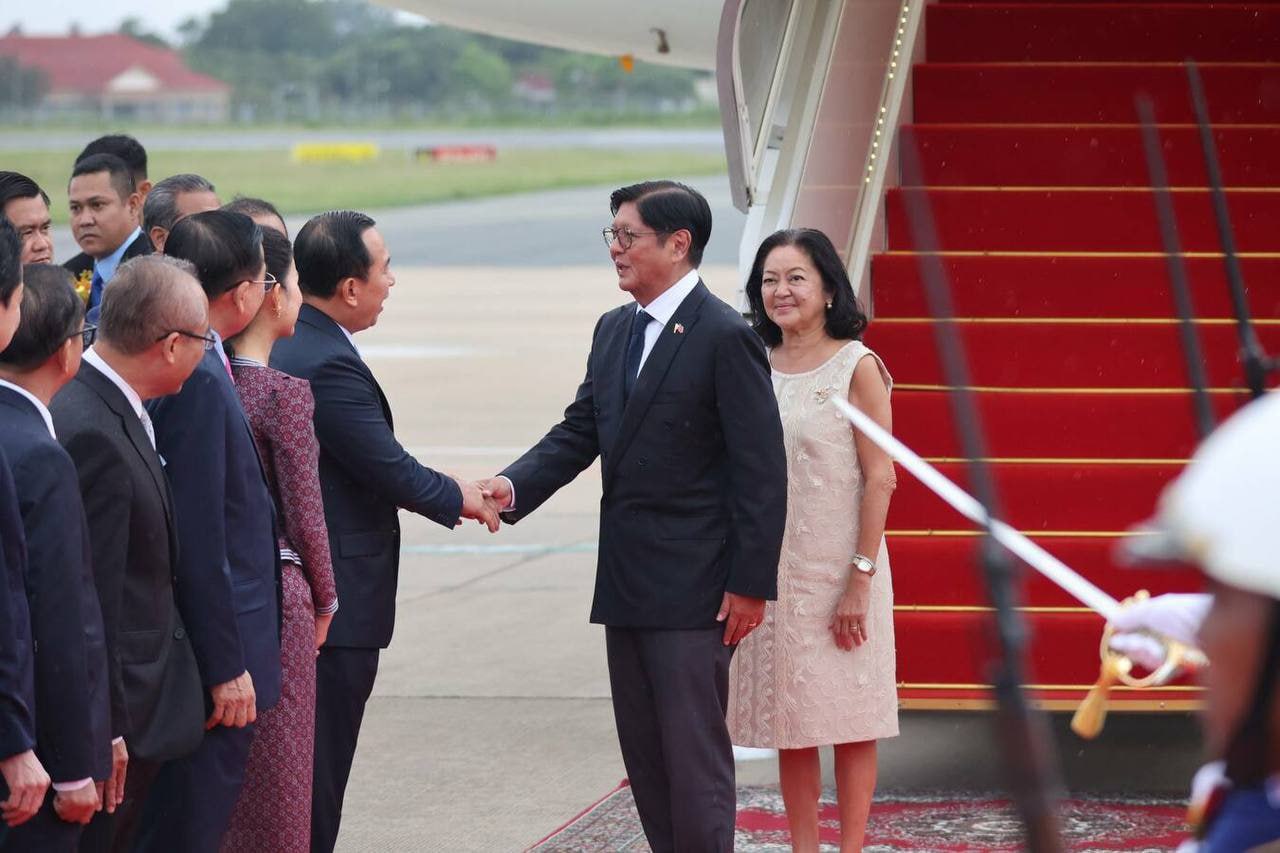 菲律宾总统访柬埔寨