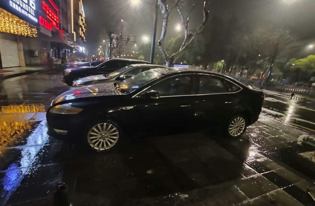 浙江警方打掉一个取现车队