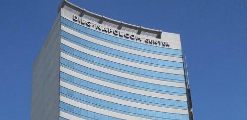 菲黑警再爆丑闻:11名警察抢劫并殴打外卖员