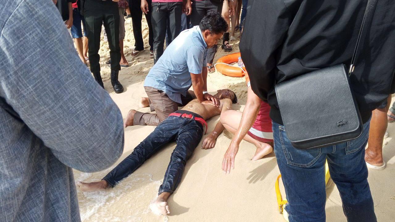 西港海滩3人落水,1人死亡2人失联