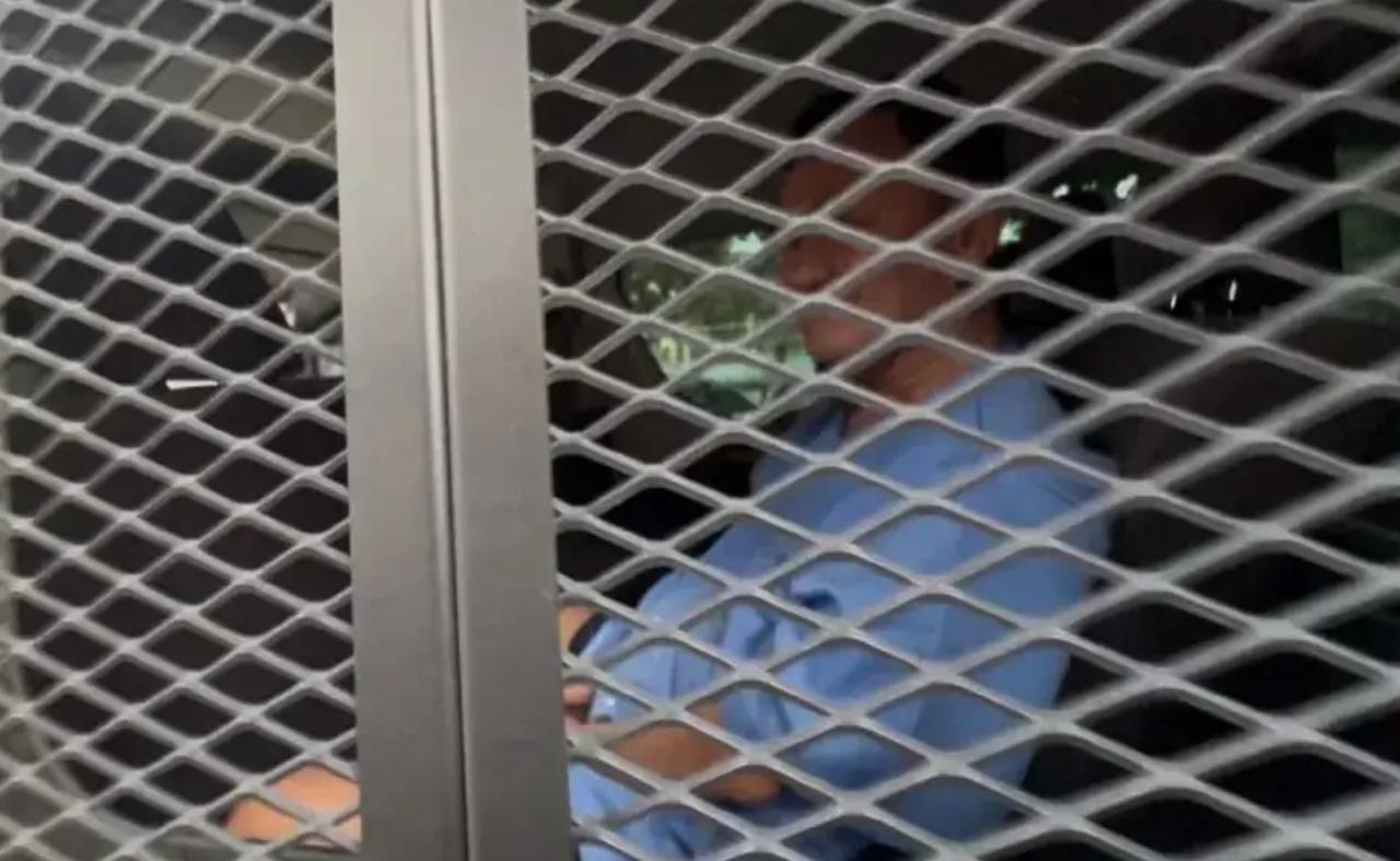 他信找到了新工作