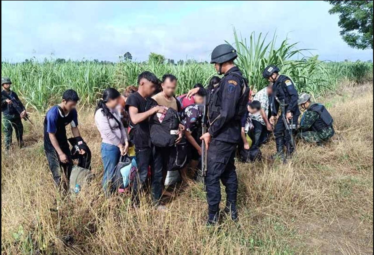 19名中柬人员非法入境泰国被捕，5名泰国男子涉“骡子账户”案浮出水面