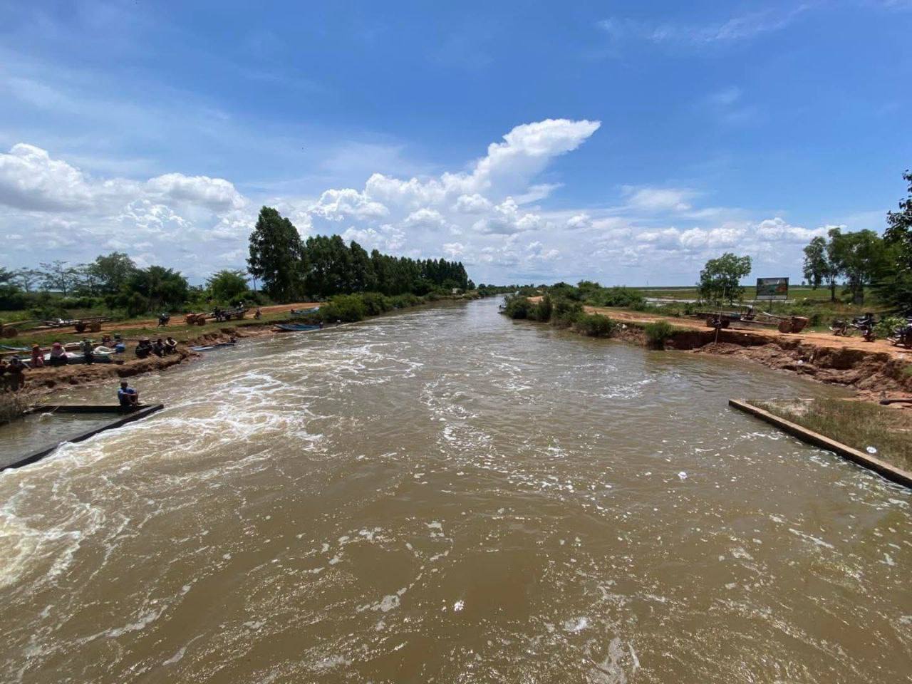昨夜暹粒省发生沉船事故
