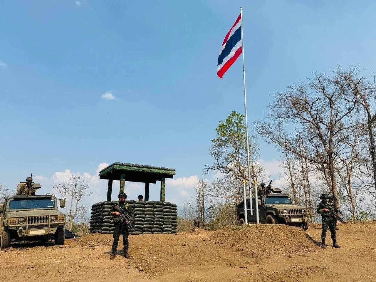 泰缅边境泰国特种部队全副武装进入战备状态