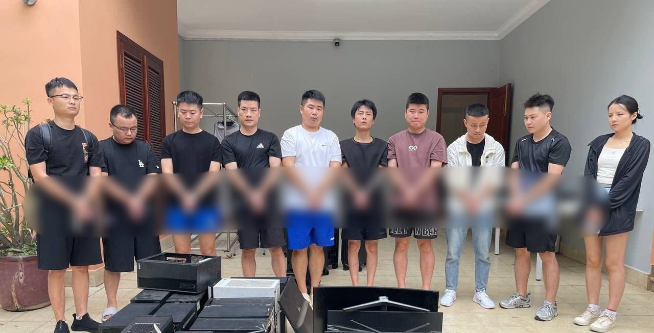 金边警方突袭两处电诈窝点 拘捕10中国籍和4名越南籍嫌犯