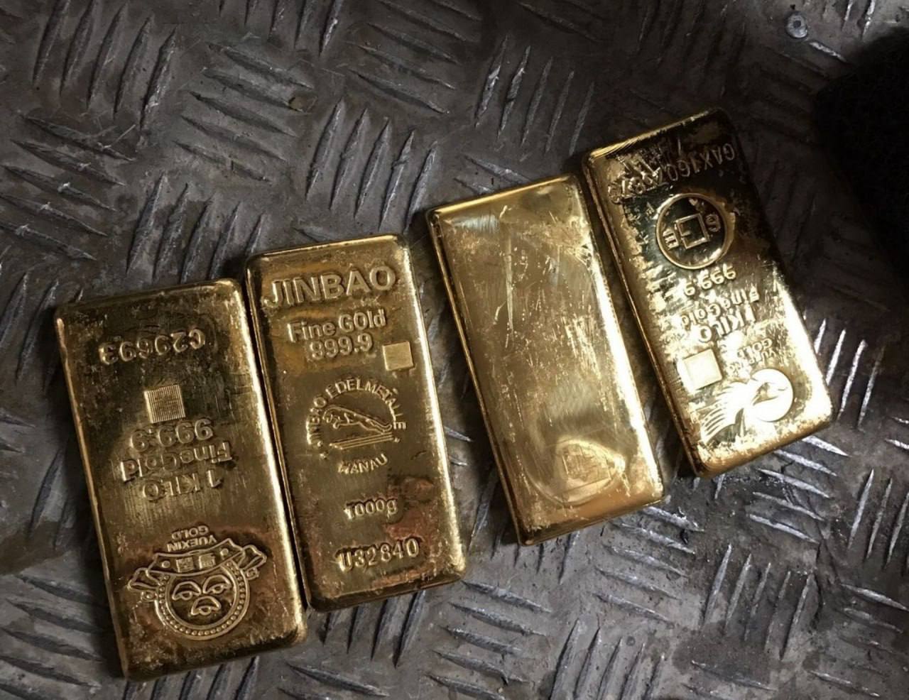 香港黄金大劫案：10悍匪闯抢走65公斤黄金，总值超5300万