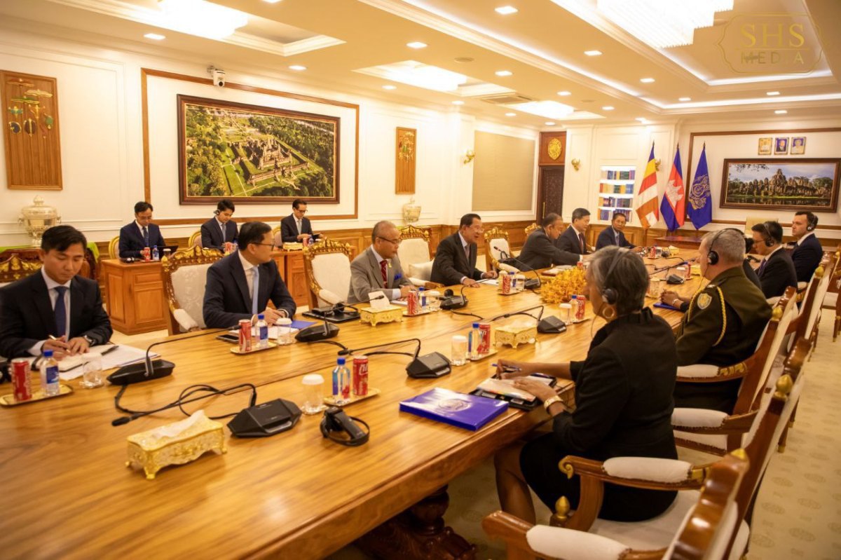 边境铁丝网风波未平!柬埔寨呼吁美国继续监督停火执行