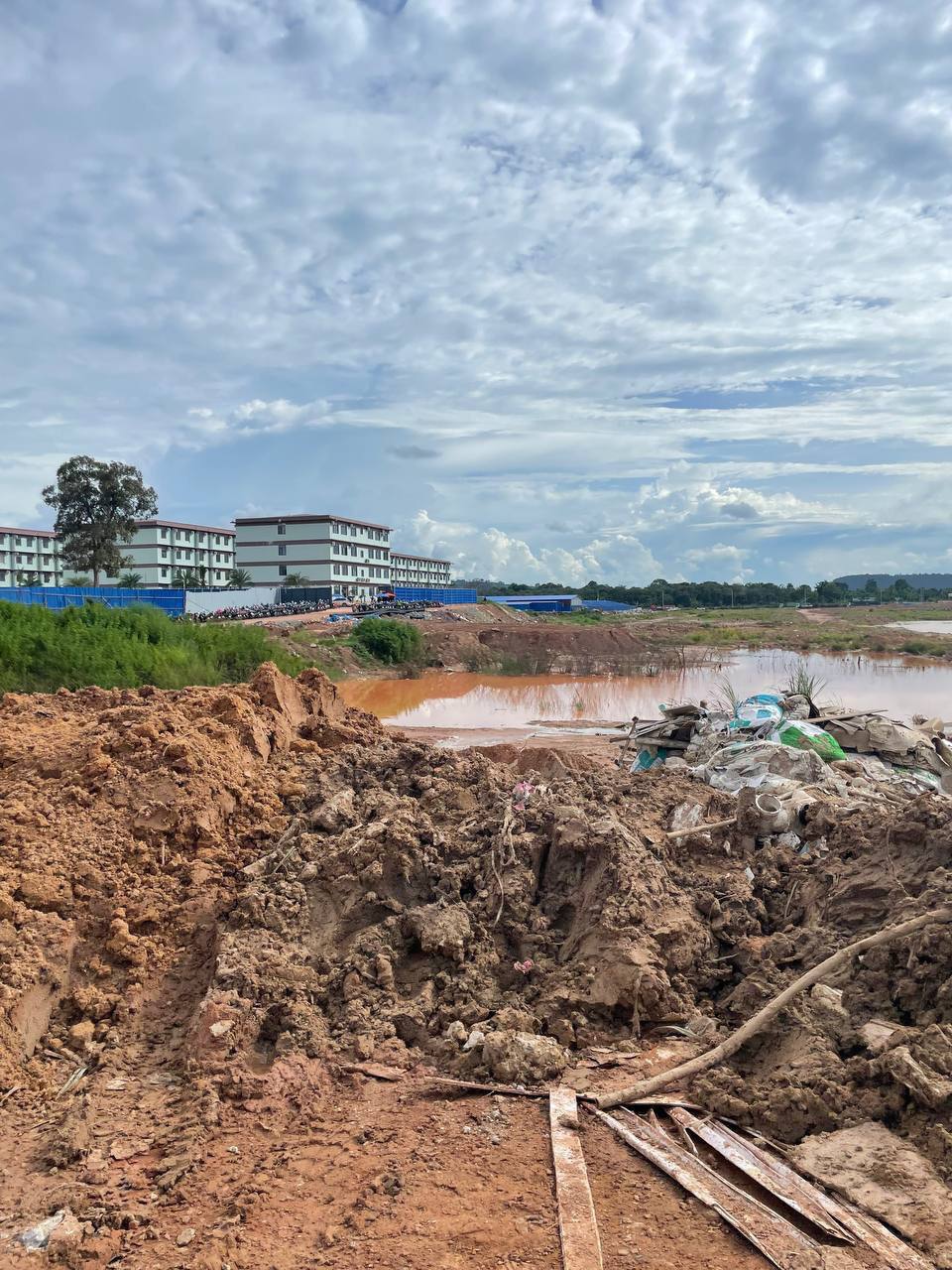 网友爆料:曝光柬埔寨 奥多棉吉省 奥斯玛赌场附近黑公司 !