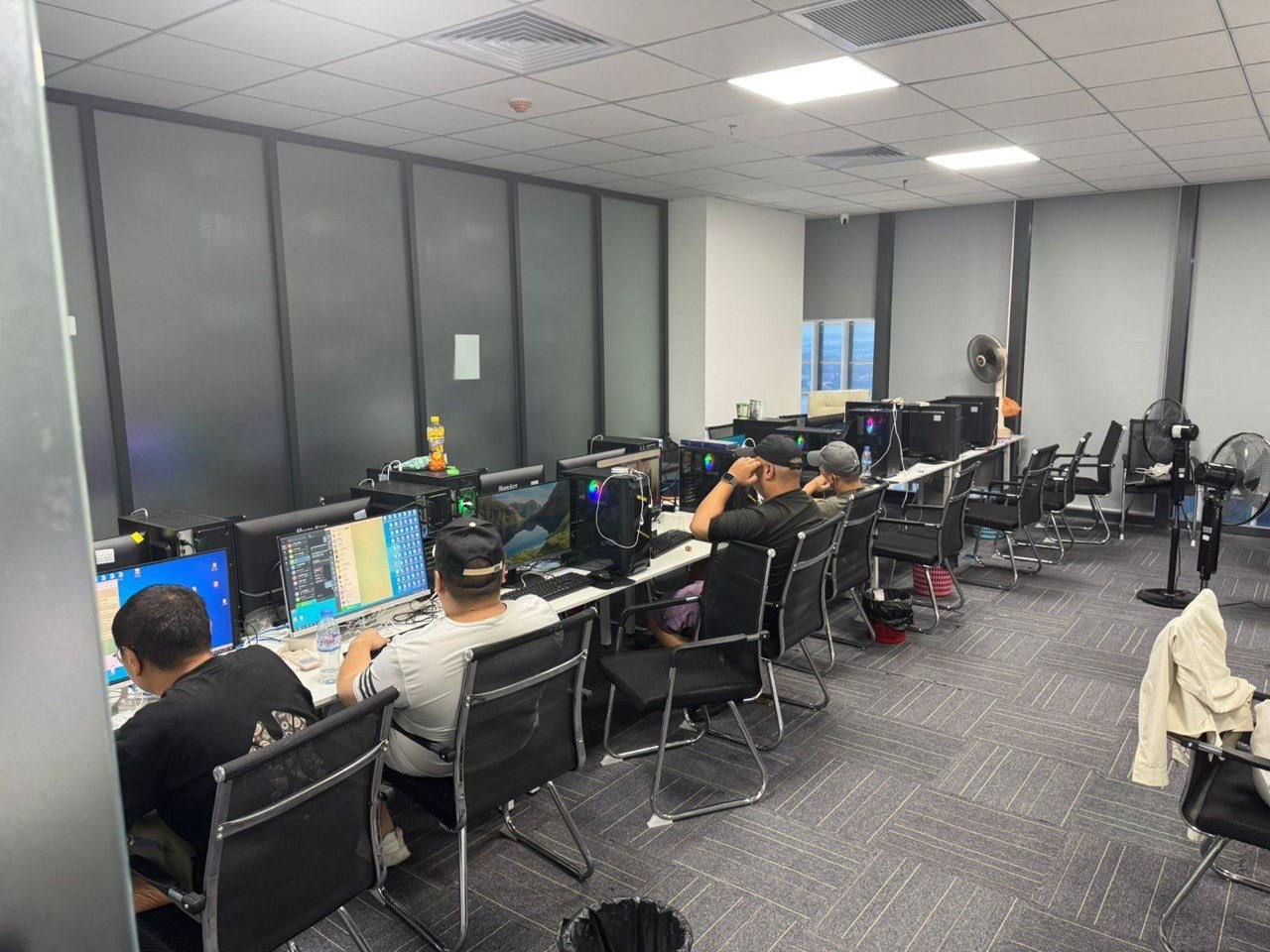 钻石岛摩根被查 80人落网