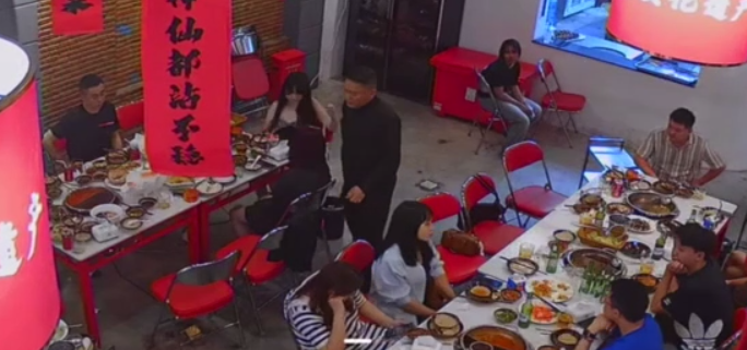 重磅曝光:柬埔寨福建“盘总”鼎哥诈骗内幕!拖欠工资、威胁同胞,金边七星海警惕! 重磅曝光:柬埔寨福建“盘总”鼎哥诈骗内幕!拖欠工资、威胁同胞,金边七星海警惕! - 柬埔寨诈骗