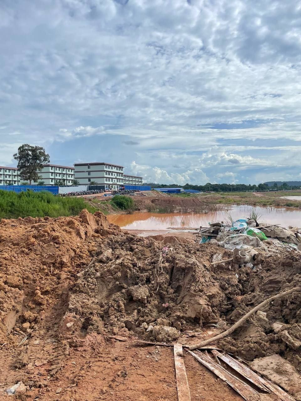 柬埔寨奥斯马奇诈骗园区:地狱揭秘,受害者控诉非人道虐待与人口贩卖 柬埔寨奥斯马奇诈骗园区:地狱揭秘,受害者控诉非人道虐待与人口贩卖 - 柬埔寨诈骗园区