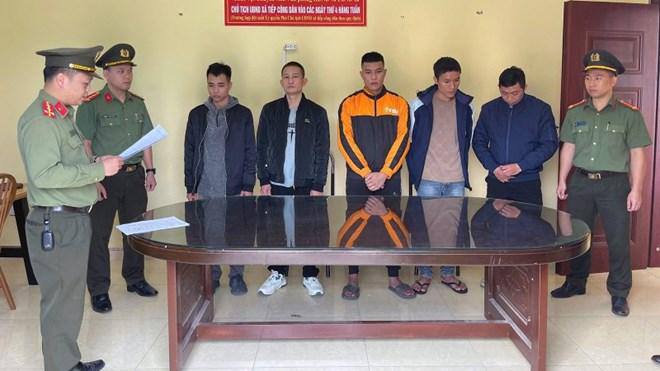 越南警方抓获5名非法经营色情网站的嫌疑人