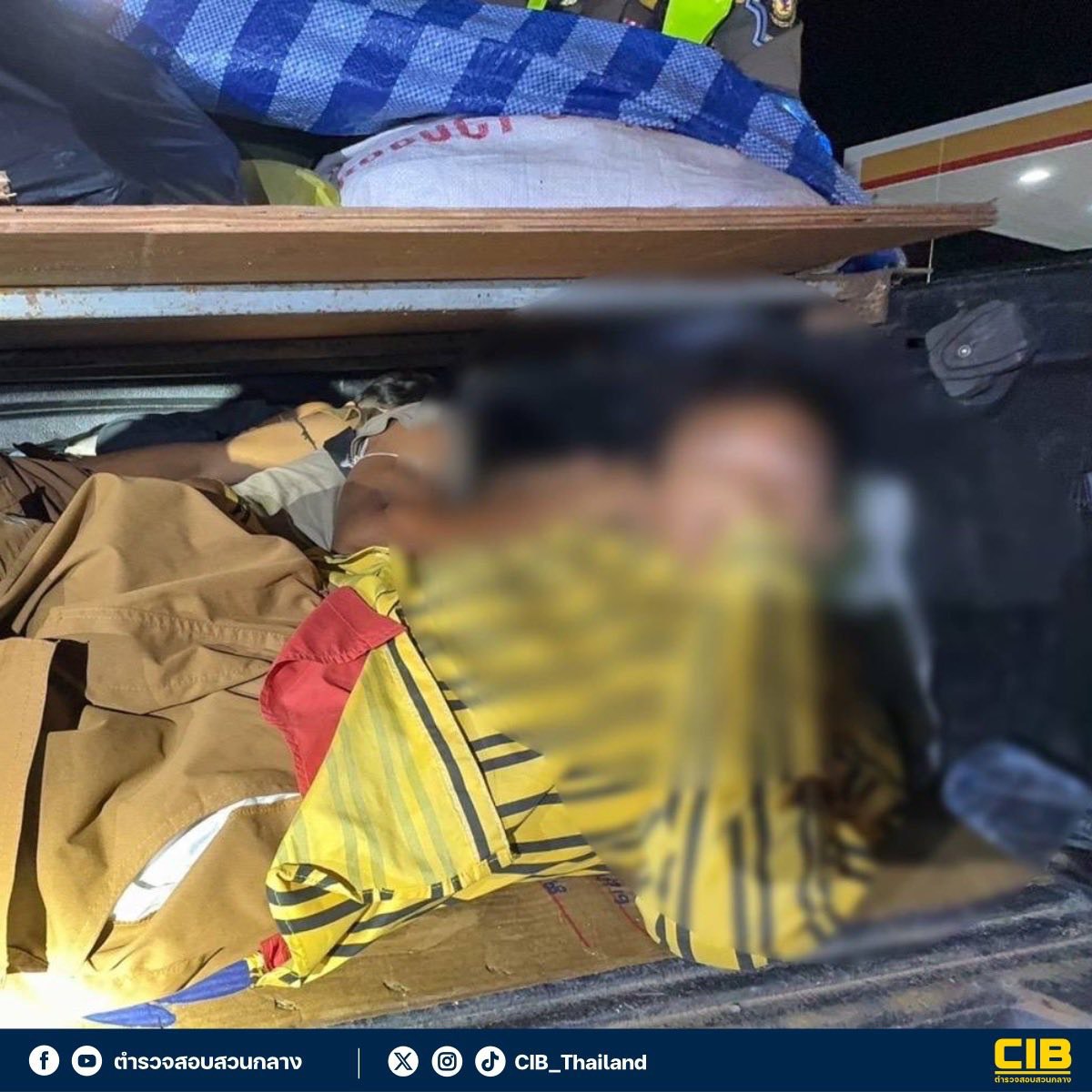 曼谷警方截获改装车 查获15名非法入境者涉电诈团伙