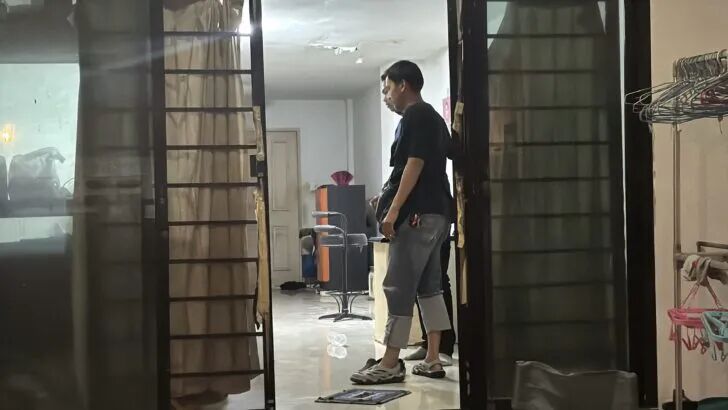 泰国暖武里府盗窃案:两男子深夜入室盗走佛牌与抽水机,惯犯武提蓬刚获保释为钱再犯被捕 泰国暖武里府盗窃案:两男子深夜入室盗走佛牌与抽水机,惯犯武提蓬刚获保释为钱再犯被捕 - 泰国盗窃案