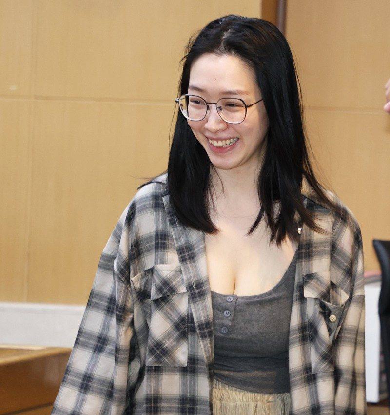 45亿诈骗洗钱！太子集团陈志亲信刘纯妤15万交保，灿笑惹议引众怒 - 太子集团诈骗